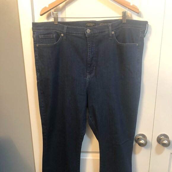Banana Republic Flare Jeans - Picture 3 of 11